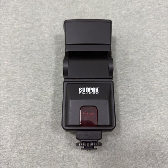 Sunpak DigiFlash 3000 Shoe Mount Electronic TTL Flash For Nikon TESTED WORKING - Picture 1 of 8
